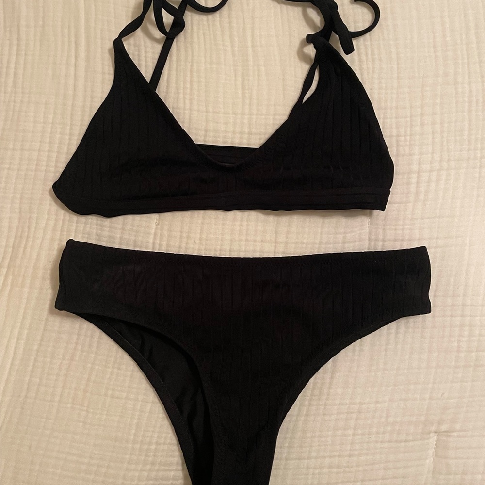 Static Swimwear black ribbed bikini